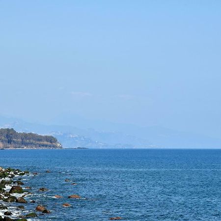 Riviera Degli Eucalipti - Cottage In Riva Al Mare Acireale Dış mekan fotoğraf
